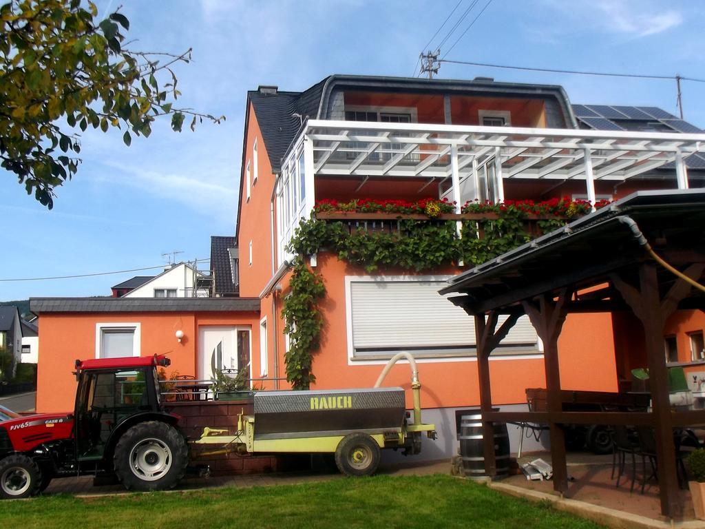 Ferienweingut Rainer Beitzel Hotel Kröv Exterior foto