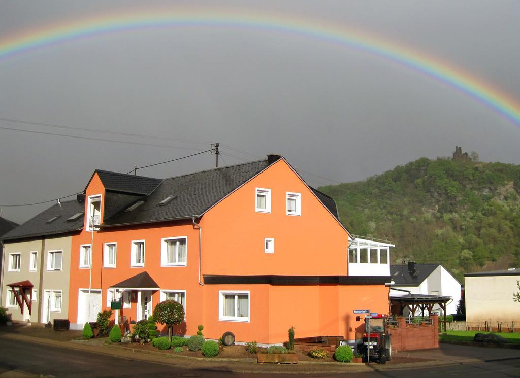 Ferienweingut Rainer Beitzel Hotel Kröv Exterior foto